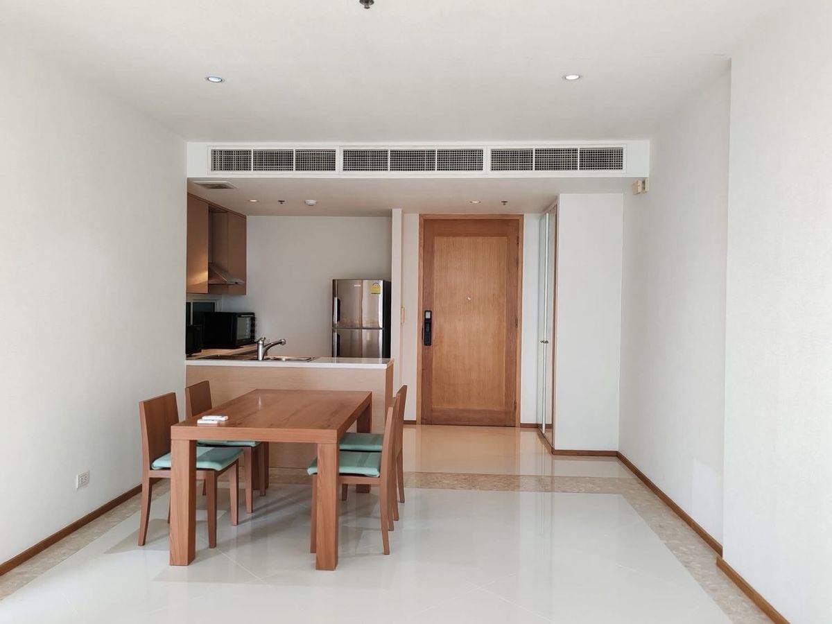 For RentCondoSathorn, Narathiwat : 🔥The Empire Place Sathorn 65 SQ.M 1 Bedroom 1 Bathroom 🔥35K Per Month