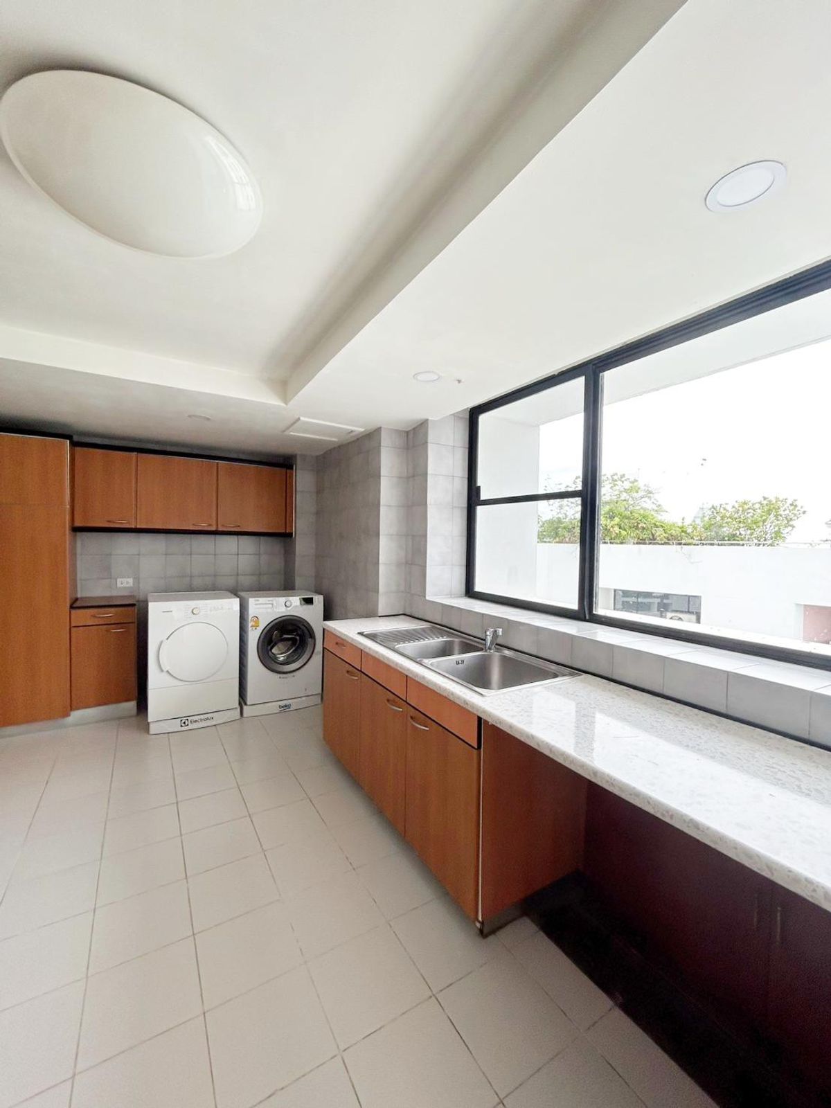 ขายคอนโดสุขุมวิท อโศก ทองหล่อ : ขาย คอนโด President Park สุขุมวิท 24 3 ห้องนอน 260 ตรม.