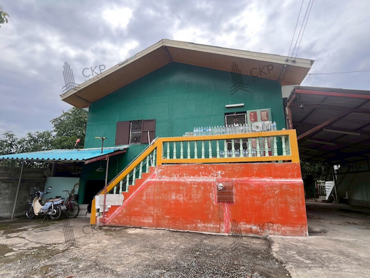 ขายที่ดินอยุธยา : บ้านพร้อมที่ดิน เนื้อที่ 1 ไร่ พร้อมบ้าน 2 หลัง โกดัง 12*12 เมตร 1 หลัง