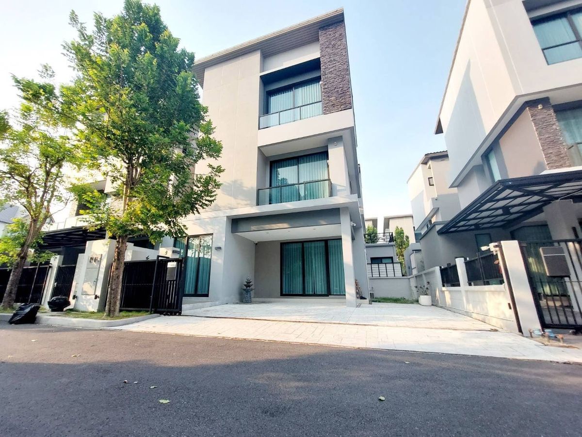 ให้เช่าเกษตร นวมินทร์ ลาดปลาเค้า : ECH250663 ปล่อยเช่า บ้านแฝด | Baan Klang Muang Classe เอกมัย - รามอินทรา บ้านสวยพรร้อมอยู่