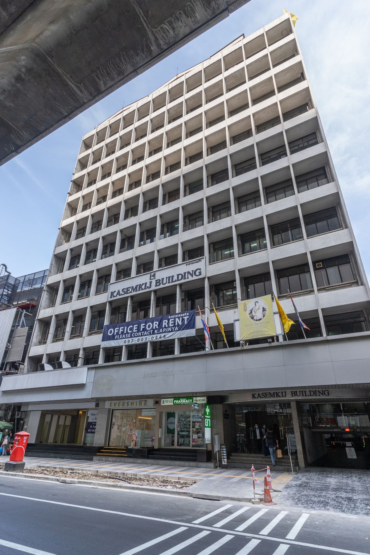 For RentOfficeSilom, Saladaeng, Bangrak : Office for Rent Near BTS / MRT (Silom Road) 