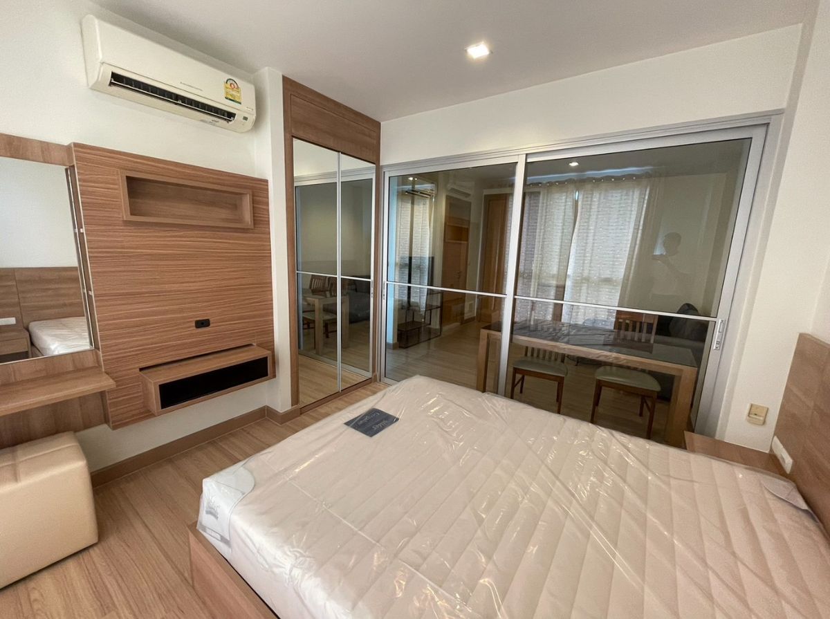 ให้เช่าคอนโดรัชดา ห้วยขวาง : *HOT DEAL* RHYTHM RATCHADA 1BED1BATH FOR RENT please call : 095-3905490