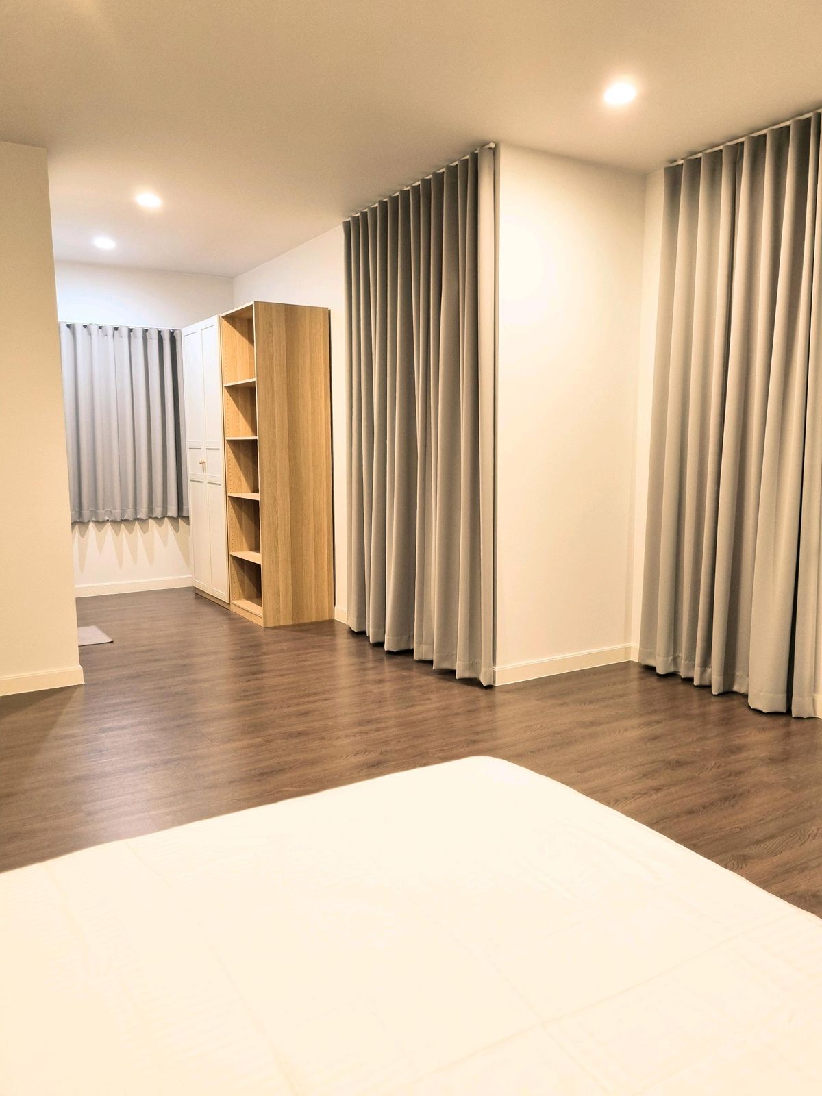 HousePattanakan, Srinakarin : Sansiri Setthasiri, Krungthep Kreetha 2