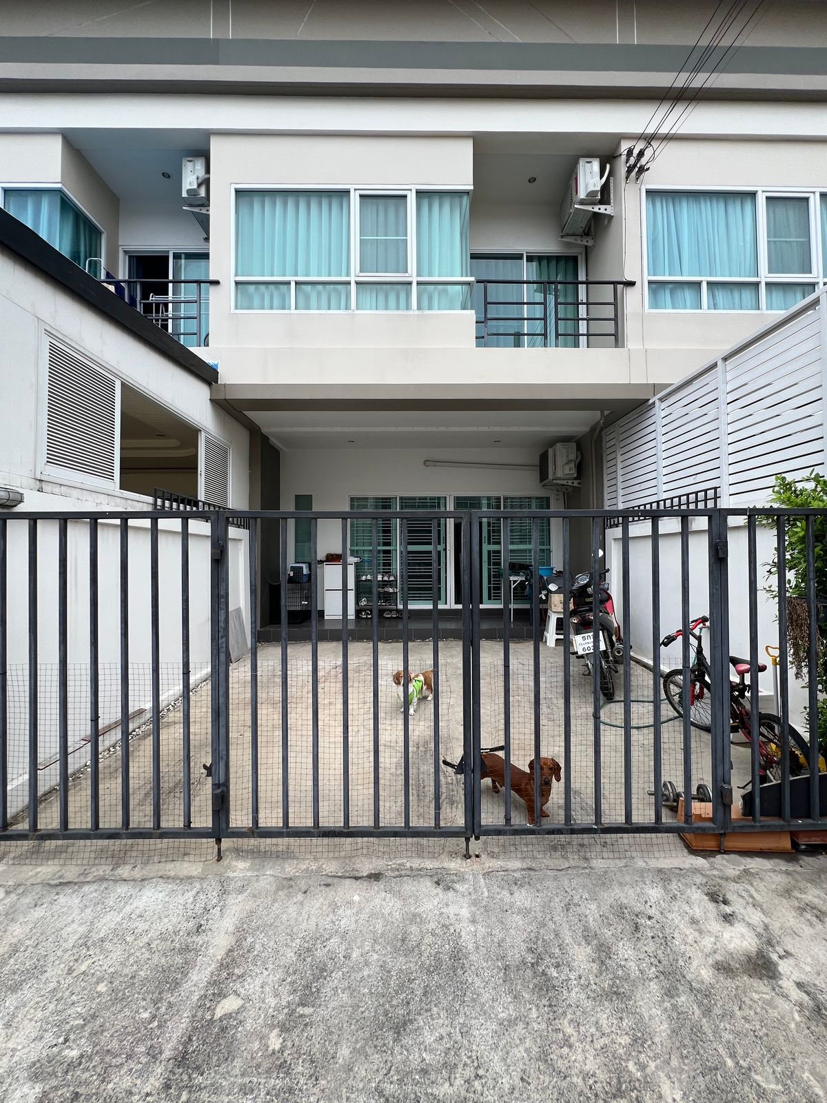 ทาวน์โฮมนวมินทร์ รามอินทรา : 🏠ขายบ้าน ให้เช่าบ้าน ทาวน์โฮม 2 ชั้น โครงการหมู่บ้านไอโฮม (ihome) ซอย รามอินทรา ซ.8 (กม.4) ปากซอยมีรถไฟฟ้าสายสีชมพู🚄 เข้าออกได้หลายทาง