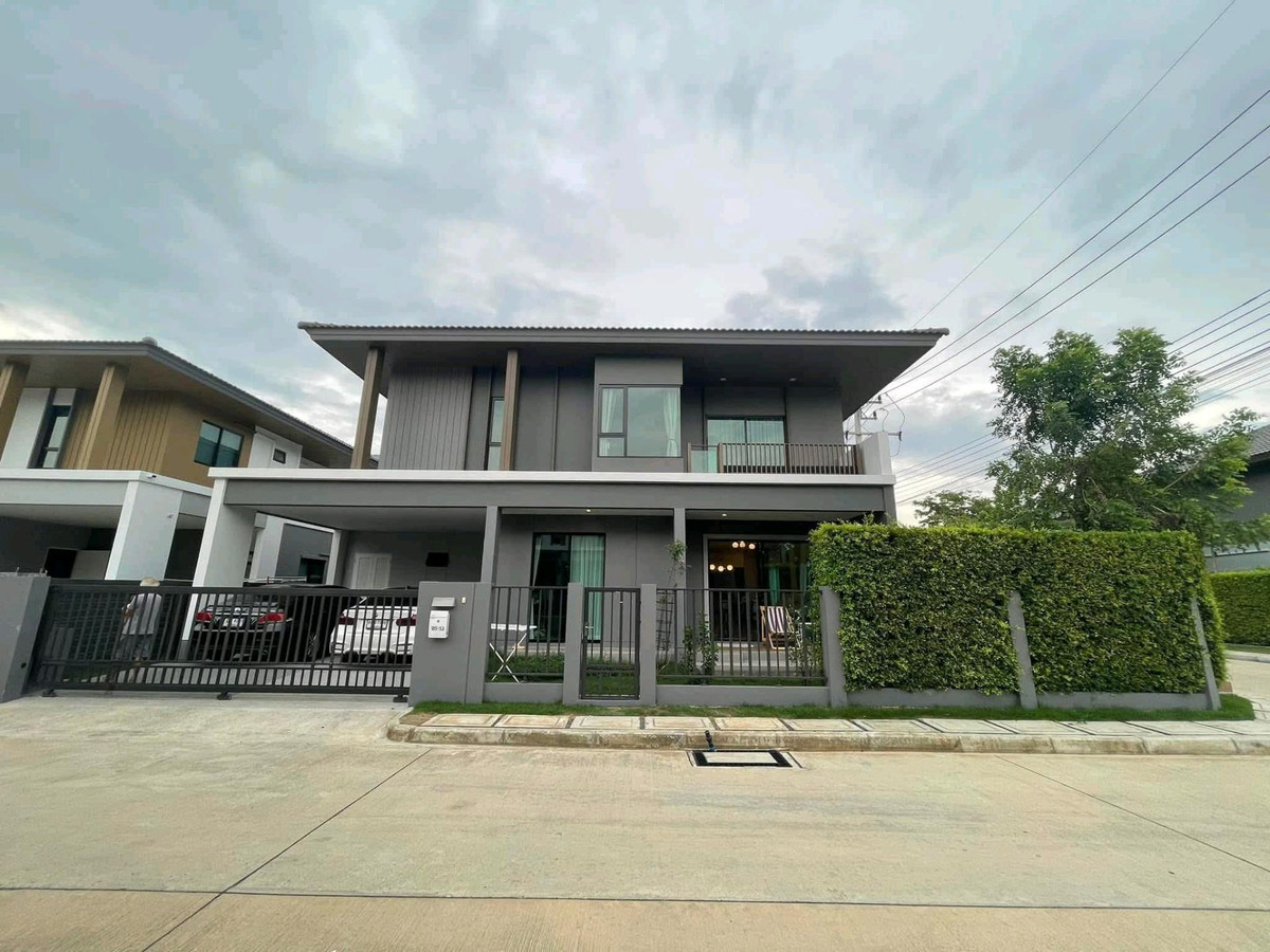 For RentHousePathum Thani,Rangsit, Thammasat : 🚩Grand pleno Phaholyothin-Rangsit A peaceful surroundings in a gated community with full facilities:🌿 Clubhouse | Saltwater Pool | Fitness | Jogging Track | 24/7 Security