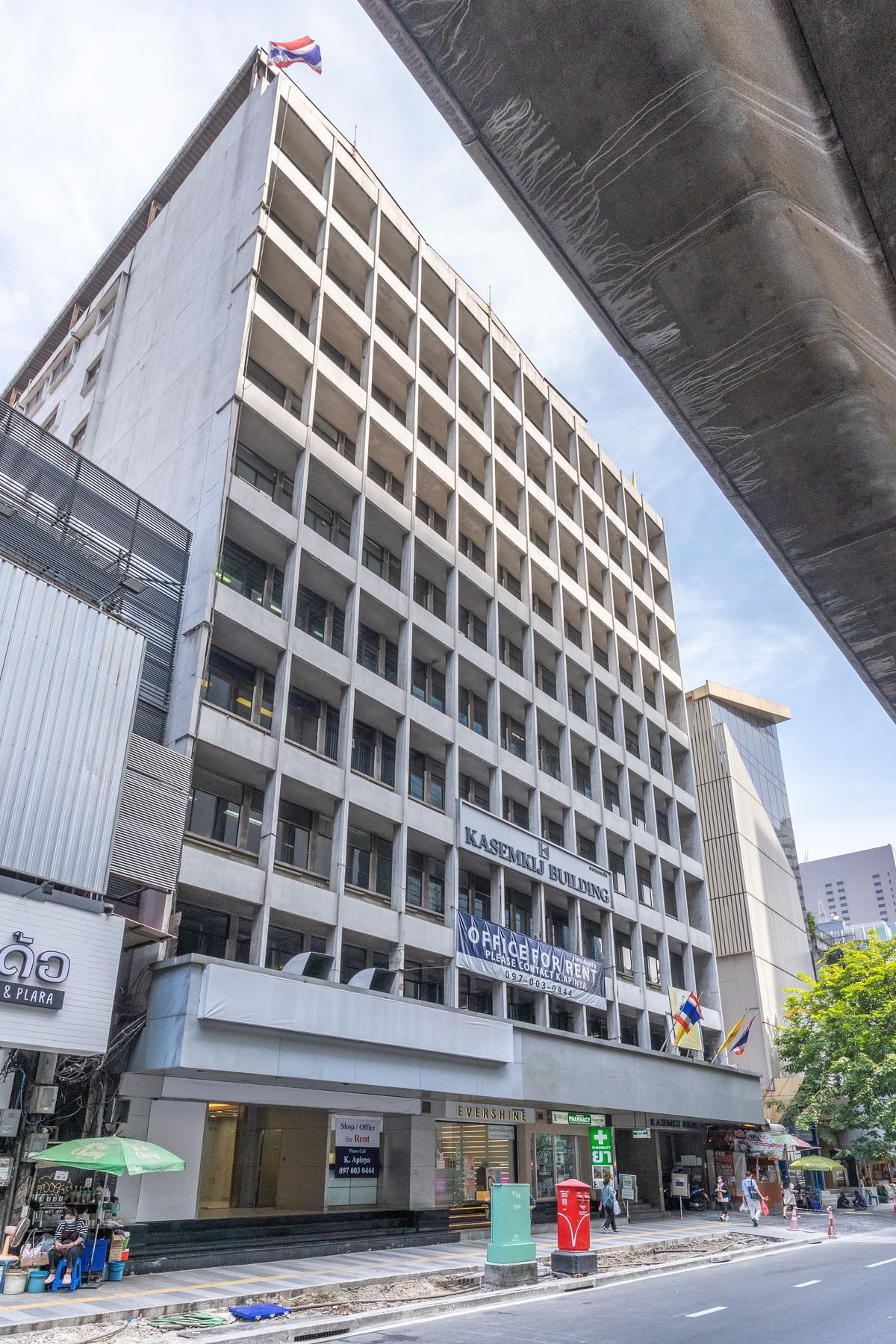 For RentOfficeSilom, Saladaeng, Bangrak : Office for Rent Near BTS / MRT (Silom Road) 