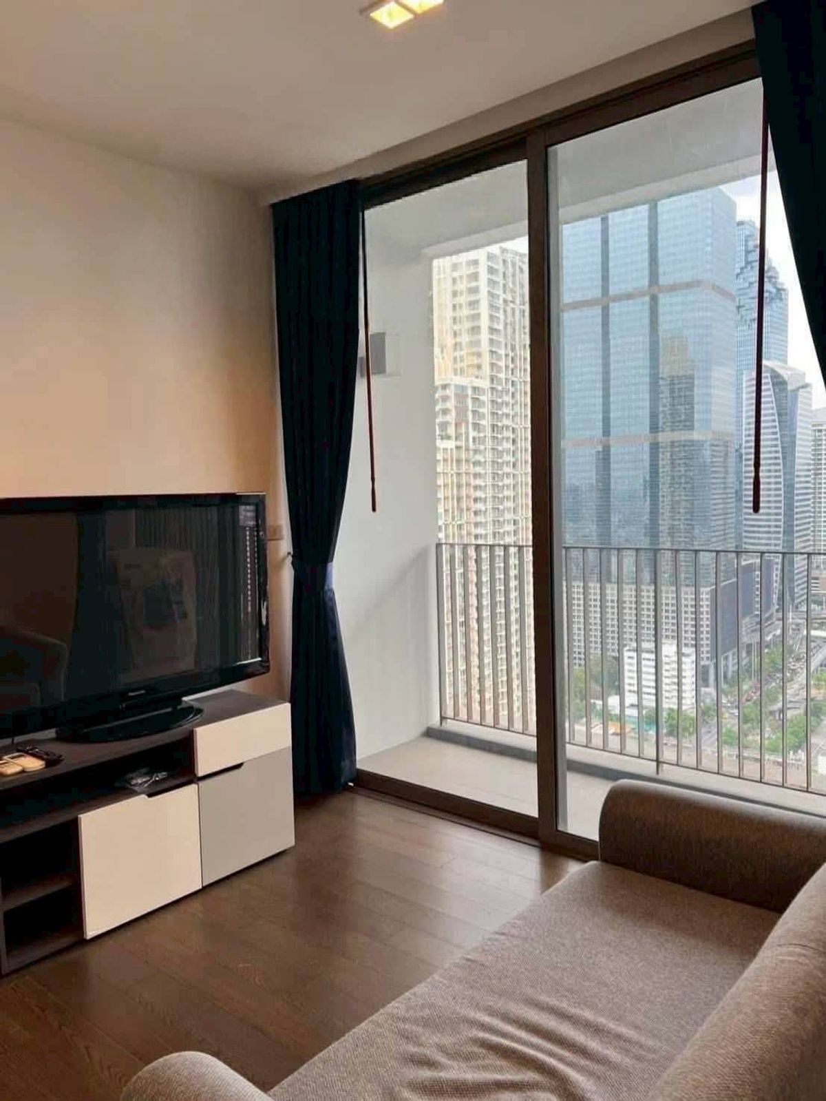 ขายคอนโดสาทร นราธิวาส : 🔥ขายด่วน 🏙️ลดราคาหนักมาก! Nara 9 ใกล้ BTS ช่องนนทรี 💸 ขาดทุนกว่า 5 แสน วิวปัง ระเบียงใหญ่