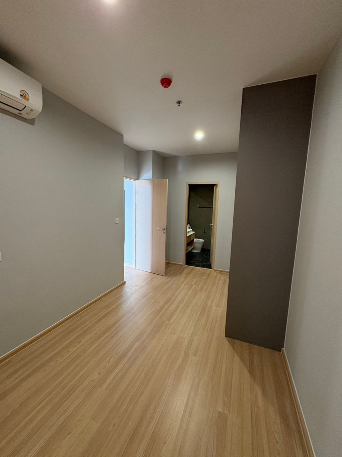 ขายคอนโดอ่อนนุช อุดมสุข : Foreign Quota ขายดาวน์คอนโด SkyRise Avenue Sukhumvit 64 ราคา 4,900,000 บาท [KRp250701]