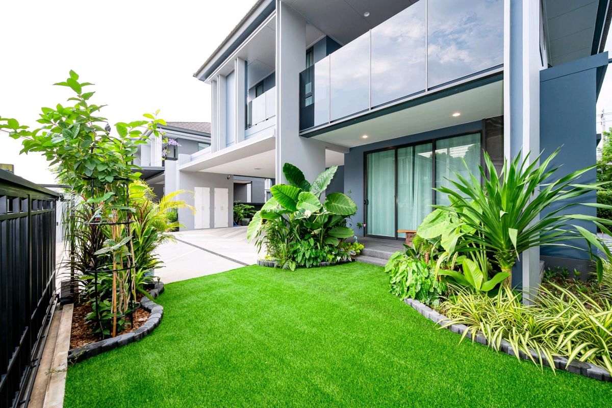 HousePattanakan, Srinakarin : Sansiri Setthasiri, Krungthep Kreetha 2