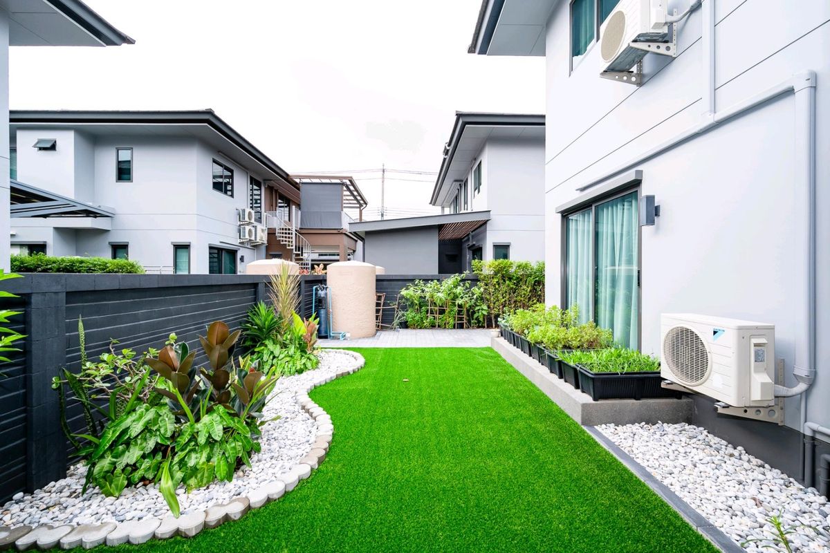 HousePattanakan, Srinakarin : Sansiri Setthasiri, Krungthep Kreetha 2