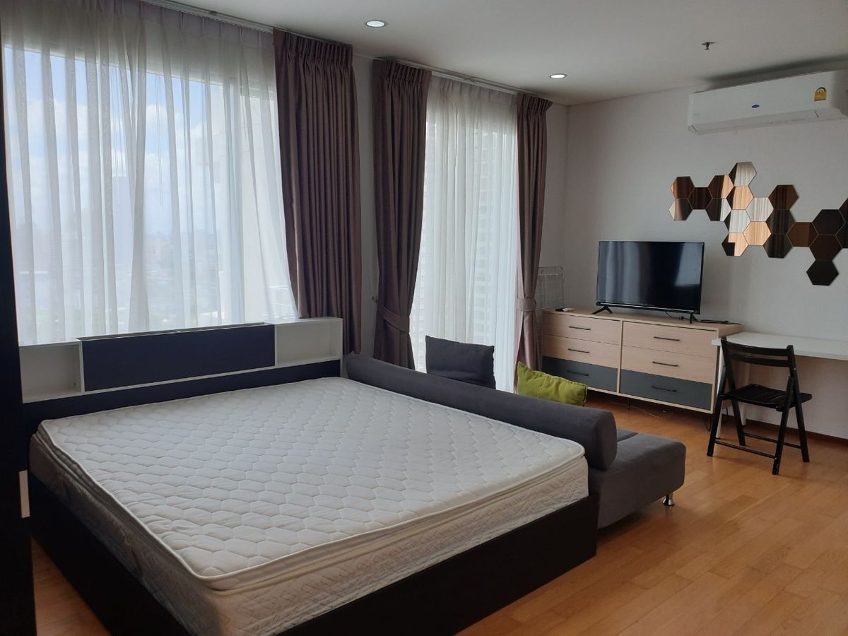 ให้เช่าคอนโดวงเวียนใหญ่ เจริญนคร : OMG1355  < ว่าง 6 พ.ย. 68 >  สตูดิโอสวย + ห้องใหญ่ + เช่าถูก  [ วิลล่า สาทร ] ติด BTS กรุงธนบุรี