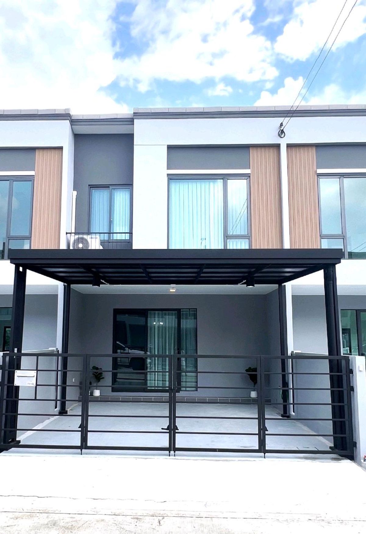 ให้เช่าทาวน์โฮมบางนา แบริ่ง ลาซาล : for Rent Pleno Sukhumvit Bangna 2
