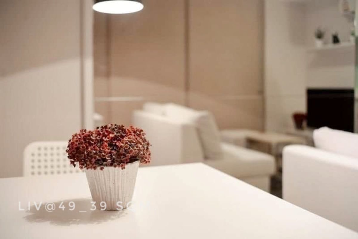 ให้เช่าคอนโดสุขุมวิท อโศก ทองหล่อ : For RENT, 1 bedroom fully-furnished at Liv@49 nice room good location near EmQuartier