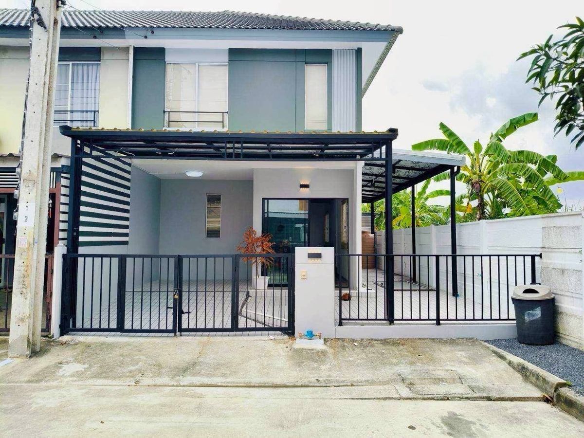 ขายทาวน์โฮมลาดกระบัง สุวรรณภูมิ : ขายด่วน📍ทาวน์เฮ้าส์ 2 ชั้น หลังมุม พฤกษา105 ฉลองกรุง-ลาดกระบัง ถนนสังฆประชา ซอยทับยาว ใกล้นิคมลาดกระบัง ทำเลดีเดินทางสะดวก✅