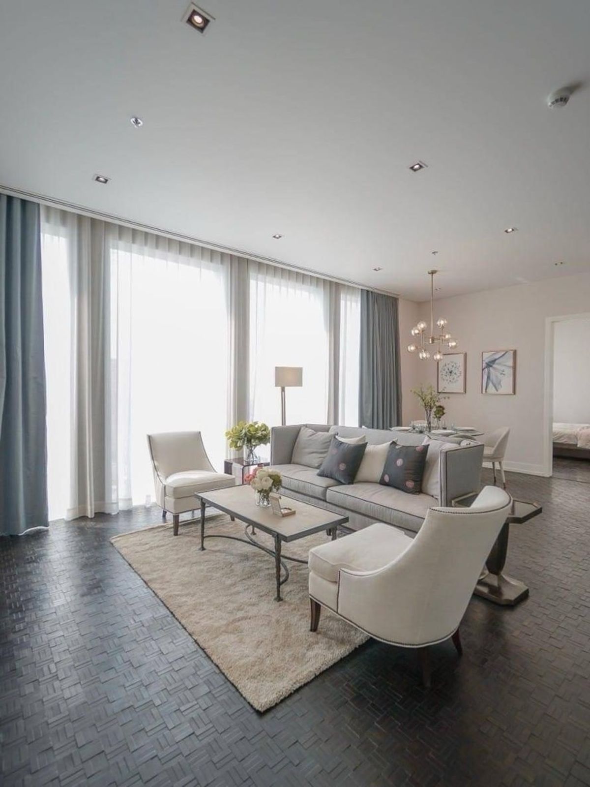 ให้เช่าคอนโดสาทร นราธิวาส : Available Now 🔥The Ritz Carlton Residences 2bed 3bath 135 Sq.m 150k per month 🔥 ready to move in now.