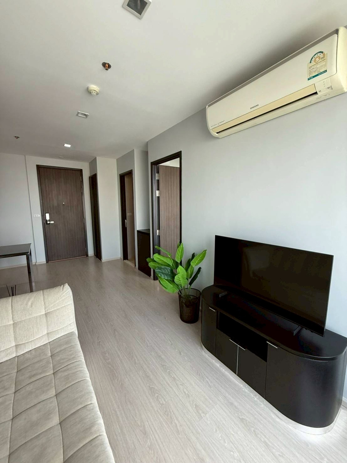 ให้เช่าคอนโดอ่อนนุช อุดมสุข : (ปล่อยเช่า)🟢คอนโด RHYTHM Sukhumvit 44/1  I 2BR  เฟอร์ครบ+เครื่องใช้ไฟฟ้าครบ   ㅡ ติด🚆BTS พระโขนง