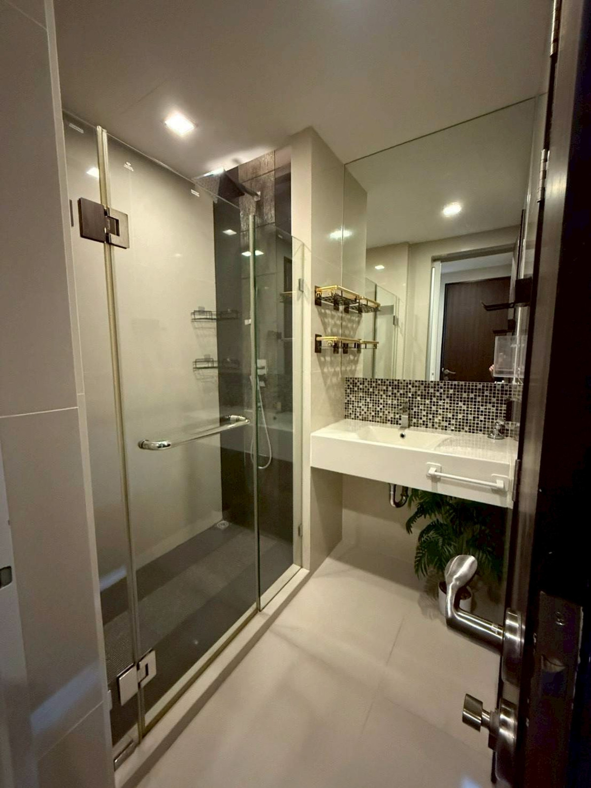 ให้เช่าคอนโดอ่อนนุช อุดมสุข : (ปล่อยเช่า)🟢คอนโด RHYTHM Sukhumvit 44/1  I 2BR  เฟอร์ครบ+เครื่องใช้ไฟฟ้าครบ   ㅡ ติด🚆BTS พระโขนง