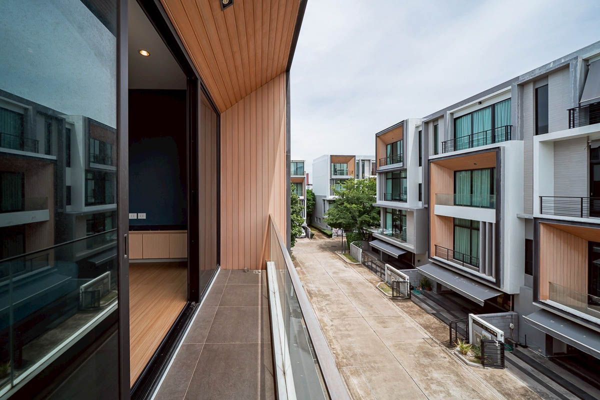 For SaleTownhomePattanakan, Srinakarin : TownHome for Sale Nirvana Define Rama 9, 3 bedroom 21 sqw 230 sqm Near Ramkhamhaeng, Pattanakarn, Huamak, The Nine : SL25S-015