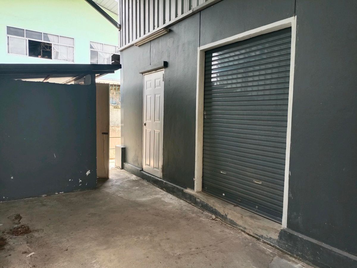 WarehouseNonthaburi, Bang Yai, Bangbuathong : Selling/renting warehouses in the Loft Minifacory Bang Nang Project