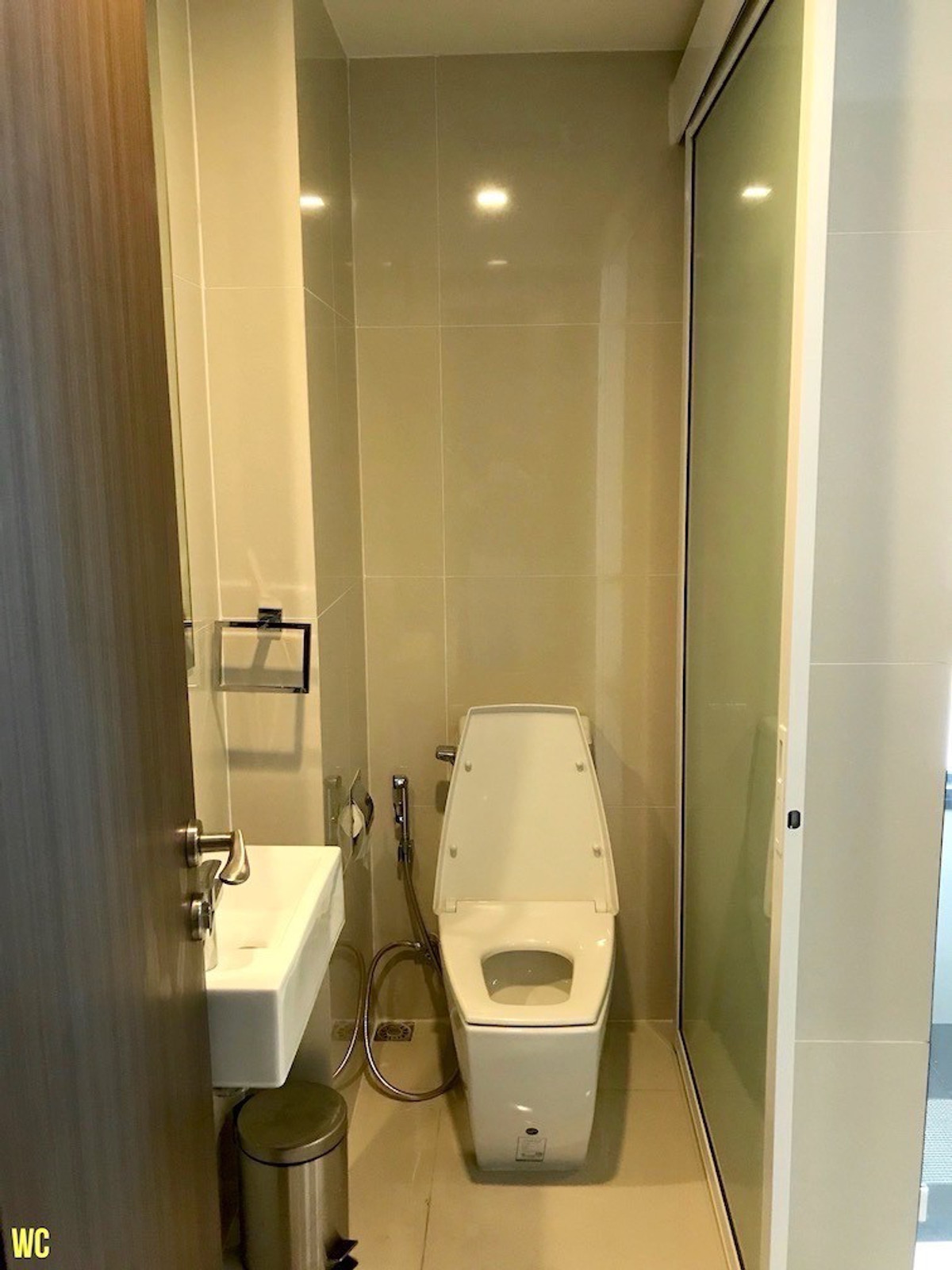 ให้เช่าคอนโดอ่อนนุช อุดมสุข : (ปล่อยเช่า) คอนโด RHYTHM Sukhumvit 44/1 I 2BR ราคาดีมากกกก ชั้นสูง  เฟอร์+เครื่องใช้ไฟฟ้าครบ พร้อมเข้าอยู่  ㅡ ติด🚆BTS พระโขนง