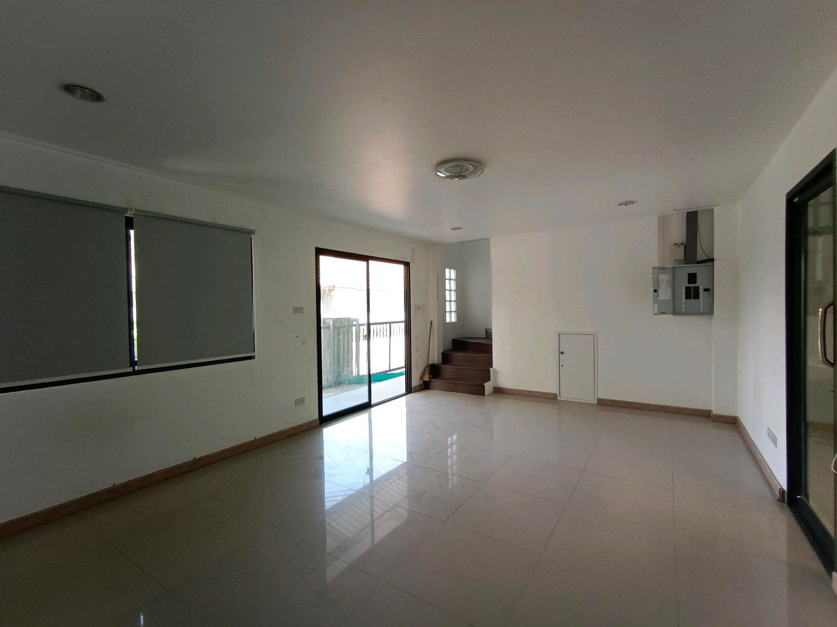 WarehouseNonthaburi, Bang Yai, Bangbuathong : Selling/renting warehouses in the Loft Minifacory Bang Nang Project