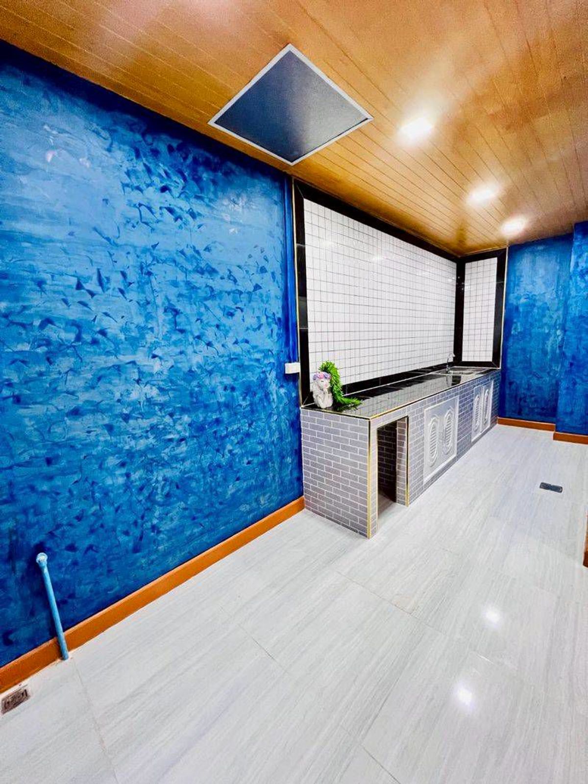 For SaleTownhomePathum Thani,Rangsit, Thammasat : 2 -storey Town House for sale, Piyawaram Khlong 4, an area of 24 square wah, 3 bedrooms, ready to move in. Sava Pracharat Road, Bueng Yi Tho Subdistrict, Thanyaburi District, Pathum Thani Province