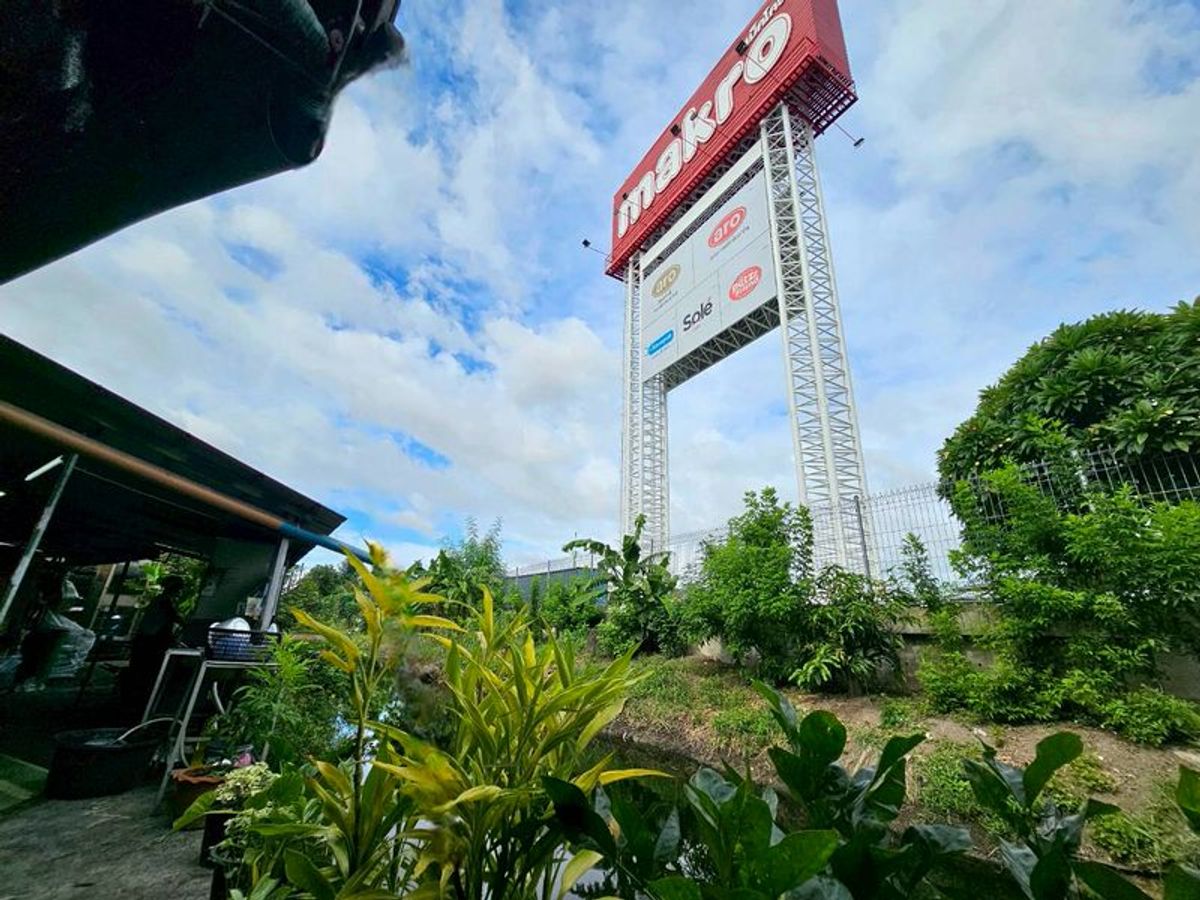 ให้เช่าโฮมออฟฟิศนวมินทร์ รามอินทรา :  ให้เช่า Home Office พร้อมโกดัง 107 ตารางวา ติดแม็คโคร รามอินทรา 76 จอดรถ 10 คัน เฟอร์นิเจอร์สำนักงานครบ เขตคันนายาว กรุงเทพมหานคร