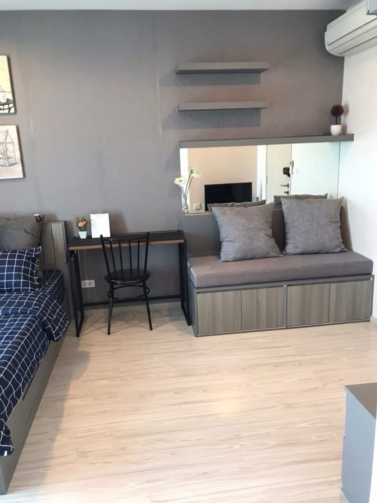 For RentCondoBangna, Bearing, Lasalle : 💥FOR RENT !! Stu 22SQ.M with Good Decoration at Ideo Mobi Sukhumvit Eastgate Close to BTS BANGNA 150m. With Fully Furnished (Washing Machine) Please Contact for More Detail 📌 (Line@Donly2530)