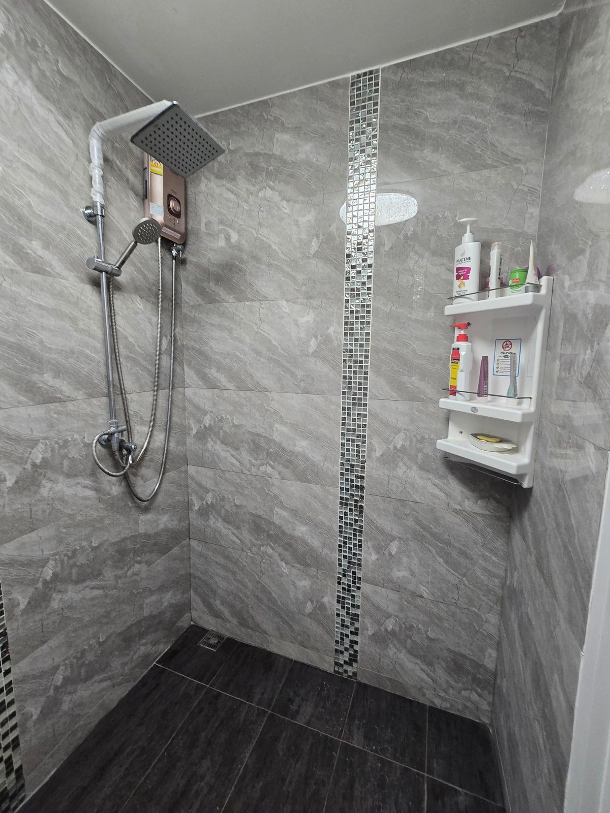 ขายทาวน์โฮมพระราม 2 บางขุนเทียน : ทาวน์โฮม กัสโต้ พระราม2-เทียนทะเล 19  อารมณ์บ้านเดี่ยว เนื้อที่ 21.4 ตรว. หน้าบ้านไม่ชนใคร ถนนเมน