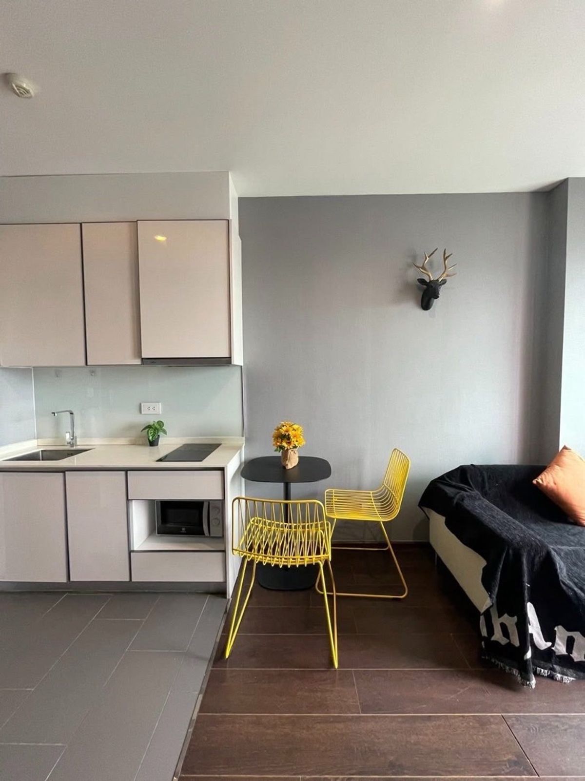 For RentCondoSukhumvit, Asoke, Thonglor : 💥Hot Price for Rent 1br1BH 31SQ.M 💰16,000 THB/Month |  C Ekkamai Condominium | With Fully Furnished and Ready to Move in Now for More Detail 📌@Donly2530