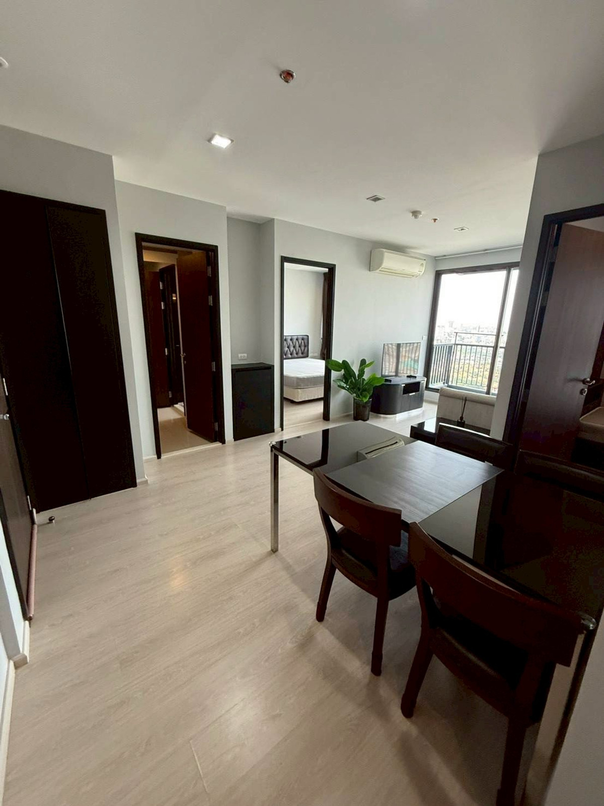 ให้เช่าคอนโดอ่อนนุช อุดมสุข : (ปล่อยเช่า)🟢คอนโด RHYTHM Sukhumvit 44/1  I 2BR  เฟอร์ครบ+เครื่องใช้ไฟฟ้าครบ   ㅡ ติด🚆BTS พระโขนง