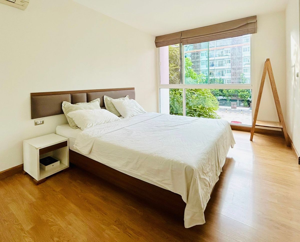 For RentCondoOnnut, Udomsuk : Spacious and cozy one-bedroom at Tree Condo Luxe Sukhumvit 52 near BTS Onnut