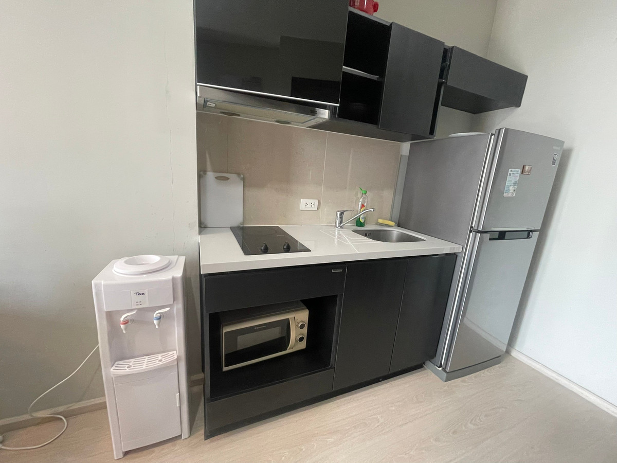 ให้เช่าคอนโดอ่อนนุช อุดมสุข : (ปล่อยเช่า) คอนโด RHYTHM สุขุมวิท 44/1  ราคาดีมาก! 1 นอน 35 Sq.m. เฟอร์+เครื่องใช้ไฟฟ้าครบ ㅡ ติด 🚆BTS พระโขนง