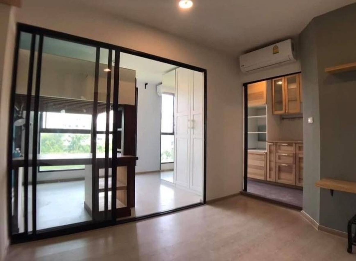 For SaleCondoBangna, Bearing, Lasalle : (Code SM1309) Condo for sale The Excel Groove Lasalle 52, X Seasel Graph Lasal 52, near BTS, the front of the project has 7-Eleven.