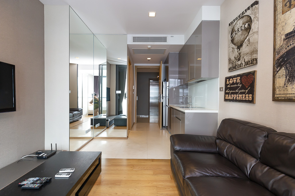 ขายคอนโดนานา : 🔥ขายด่วน + 🔥ไฮด์ สุขุมวิท 13 ใกล้ BTS นานา เฟอร์นิเจอร์ครบ พร้อมเข้าอยู่