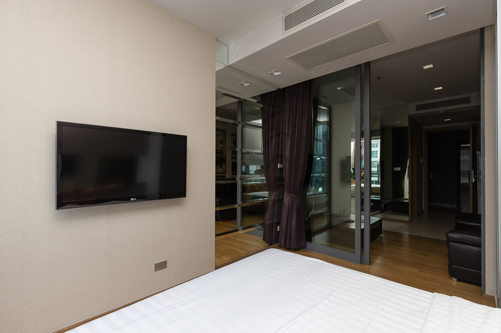 ขายคอนโดนานา : 🔥ขายด่วน + 🔥ไฮด์ สุขุมวิท 13 ใกล้ BTS นานา เฟอร์นิเจอร์ครบ พร้อมเข้าอยู่