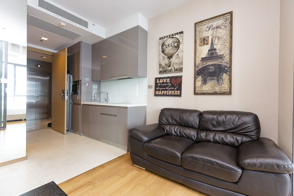 ขายคอนโดนานา : 🔥ขายด่วน + 🔥ไฮด์ สุขุมวิท 13 ใกล้ BTS นานา เฟอร์นิเจอร์ครบ พร้อมเข้าอยู่