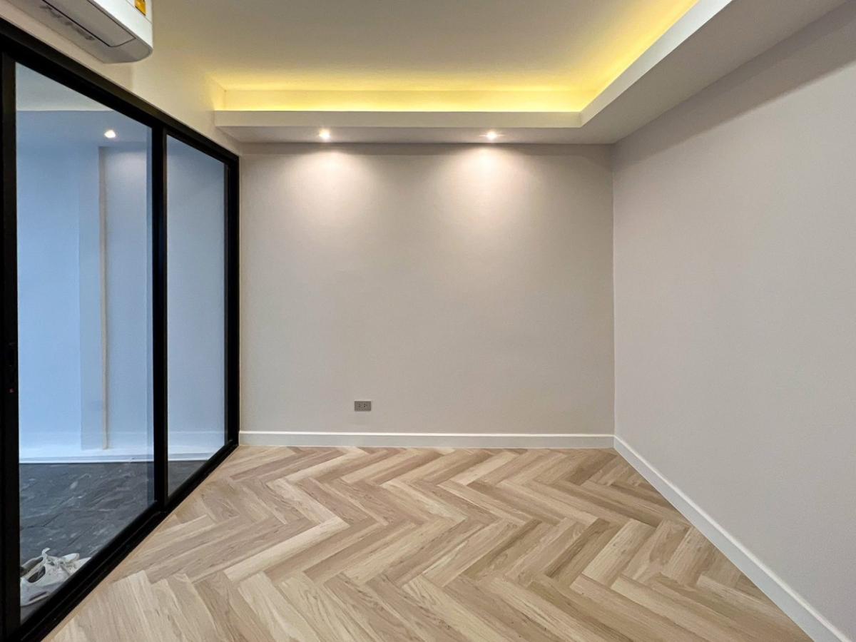 ขายทาวน์โฮมอ่อนนุช อุดมสุข : 🔥ขายด่วน+🔥 ทาวน์โฮมน่าอยู่สไตล์ Modern ย่าน ปรีดี พนมยงค์ 41 พร้อมออนเซ็นส่วนตัว