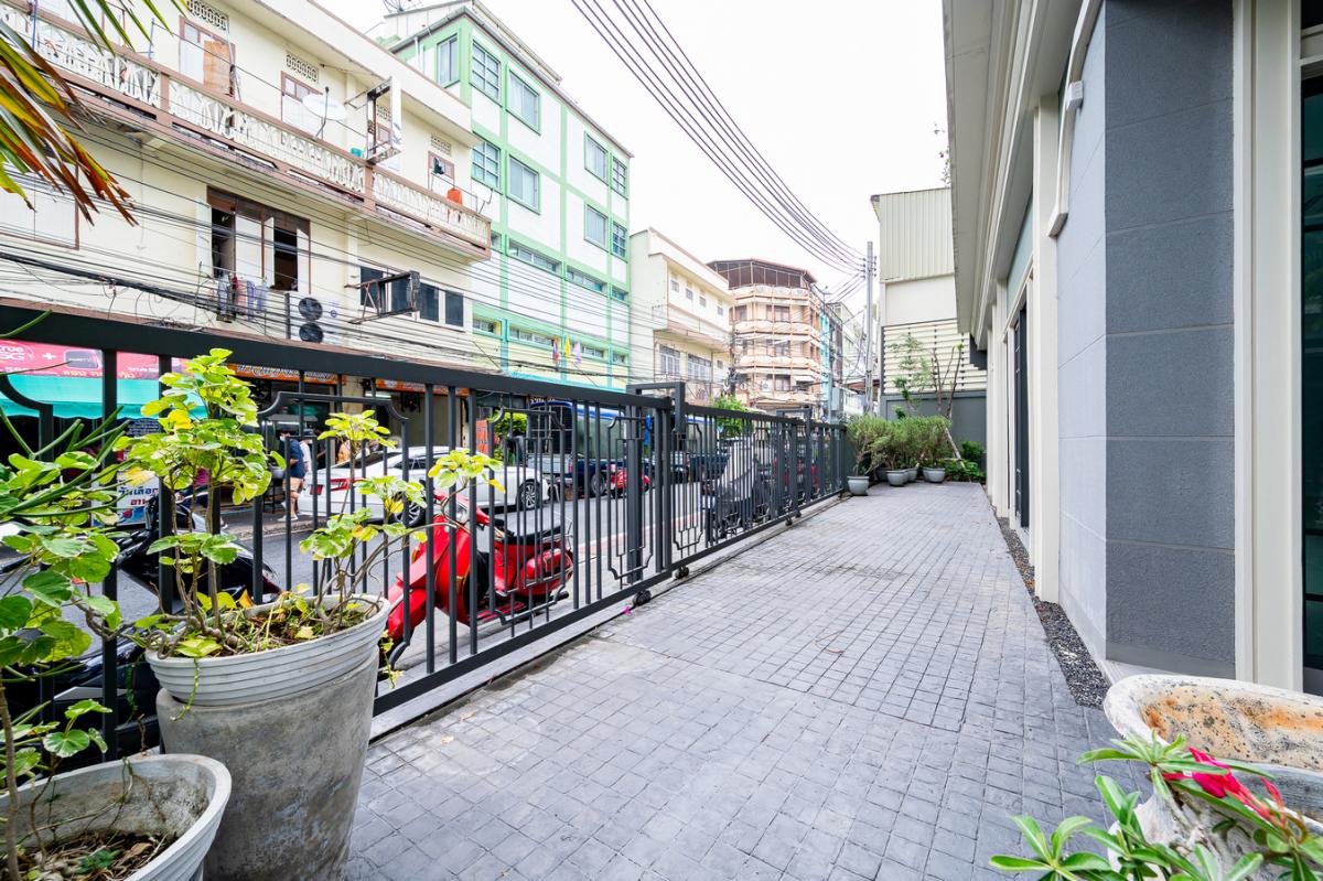 ขายทาวน์โฮมเยาวราช บางลำพู : 🔥ขายด่วน+🔥 ไทเกอร์ เลน ดีไซน์เหนือกาลเวลา ณ ใจกลางย่าน เยาวราช-เสือป่า พร้อมลิฟต์ส่วนตัว