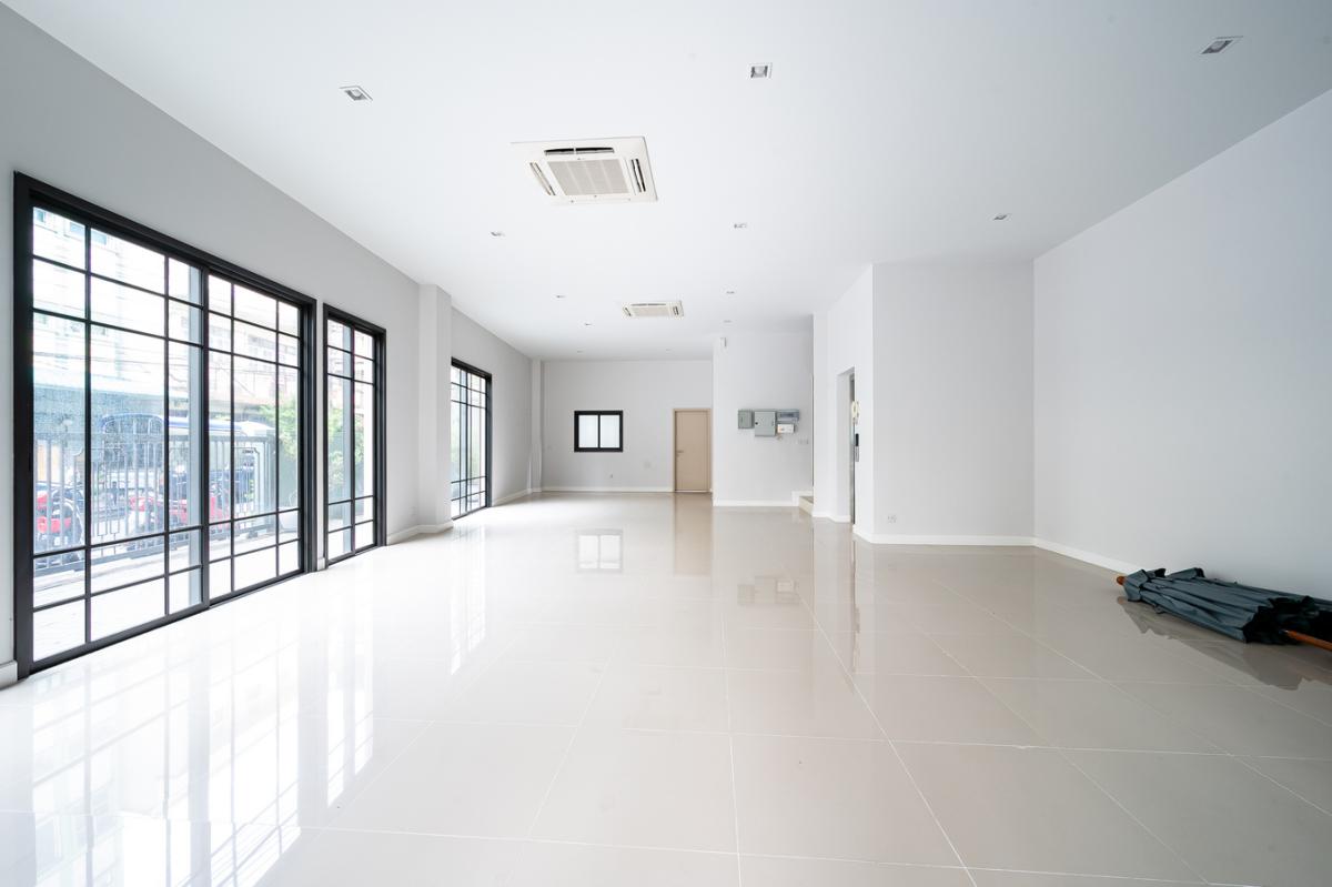 ขายทาวน์โฮมเยาวราช บางลำพู : 🔥ขายด่วน+🔥 ไทเกอร์ เลน ดีไซน์เหนือกาลเวลา ณ ใจกลางย่าน เยาวราช-เสือป่า พร้อมลิฟต์ส่วนตัว