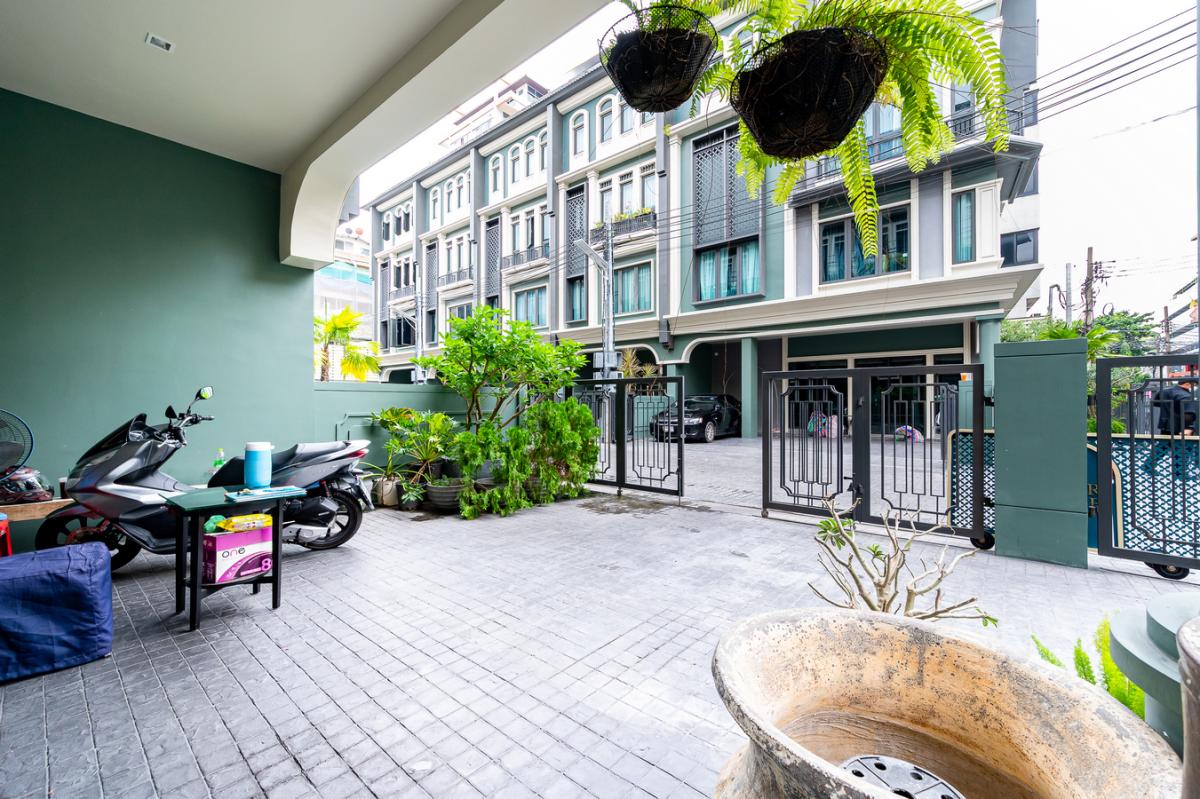 ขายทาวน์โฮมเยาวราช บางลำพู : 🔥ขายด่วน+🔥 ไทเกอร์ เลน ดีไซน์เหนือกาลเวลา ณ ใจกลางย่าน เยาวราช-เสือป่า พร้อมลิฟต์ส่วนตัว