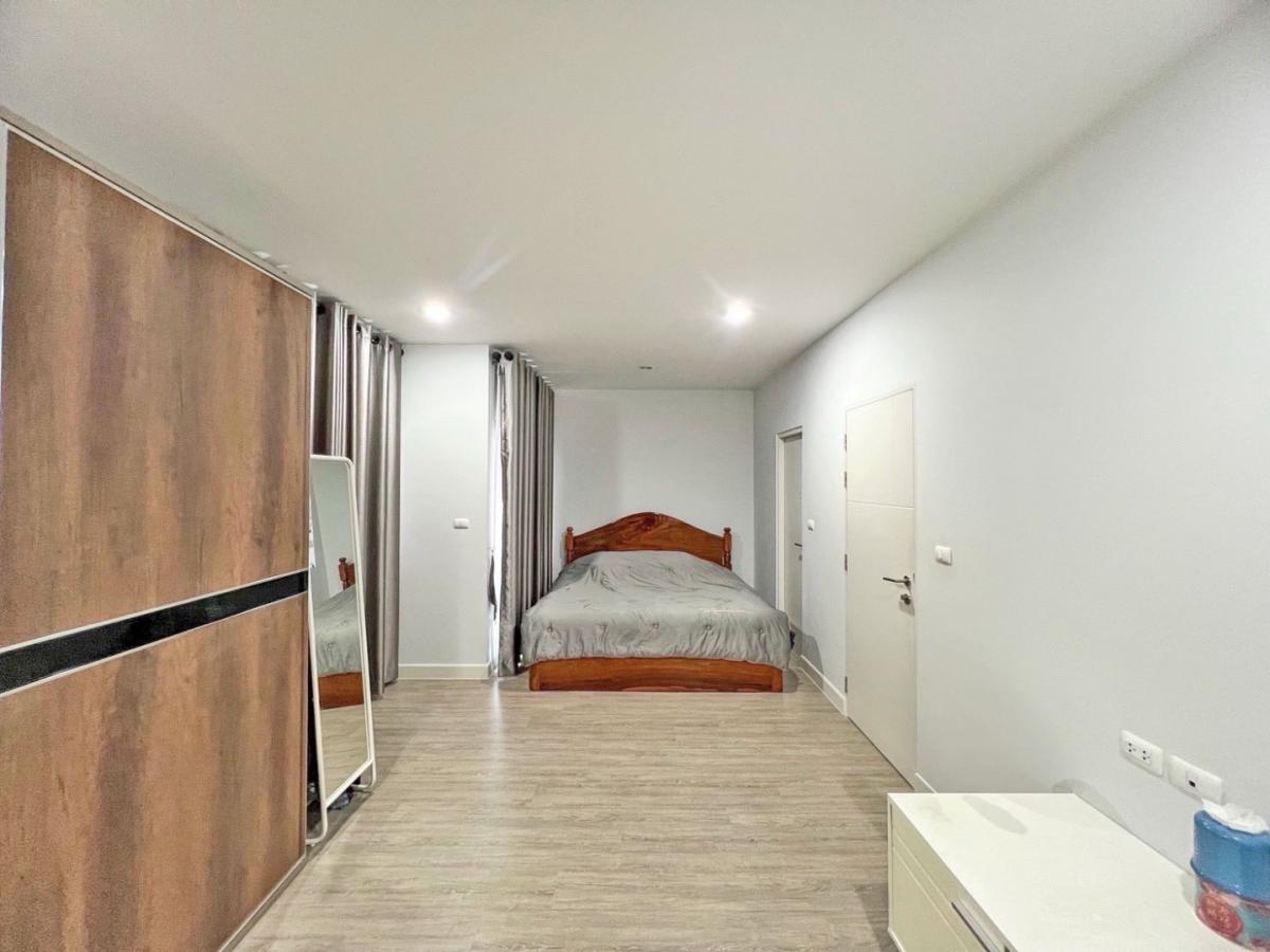 ขายบ้านปทุมธานี รังสิต ธรรมศาสตร์ : 🔥ขายด่วน + 🔥คณาสิริ ราชพฤกษ์-346 ใกล้ ทางด่วน ห้างสรรพสินค้า สถาบันการศึกษา และ โรงพยาบาลชั้นนำ เฟอร์นิเจอร์ครบ พร้อมเข้าอยู่