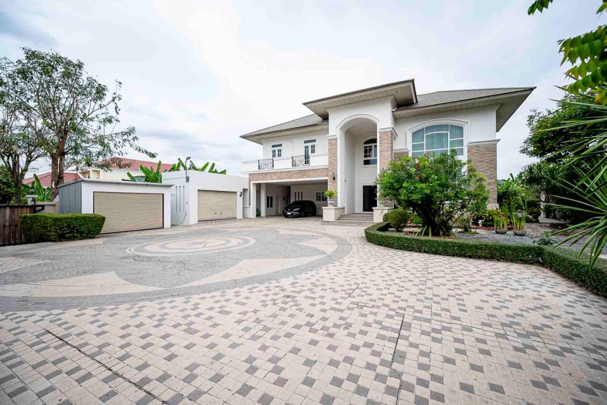 ขายบ้านแจ้งวัฒนะ เมืองทอง : 🔥ขายด่วน + 🔥หมู่บ้านคฤหาสน์ทายาท พื้นที่กว้าง พร้อมสระว่ายน้ำส่วนตัว