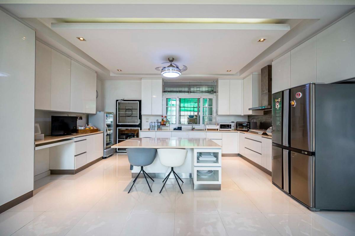 ขายบ้านแจ้งวัฒนะ เมืองทอง : 🔥ขายด่วน + 🔥หมู่บ้านคฤหาสน์ทายาท พื้นที่กว้าง พร้อมสระว่ายน้ำส่วนตัว