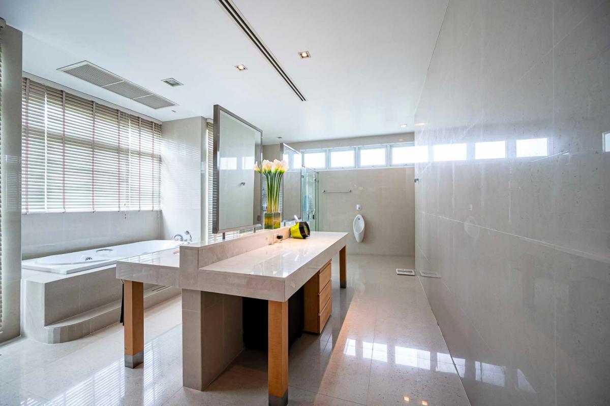 ขายบ้านแจ้งวัฒนะ เมืองทอง : 🔥ขายด่วน + 🔥หมู่บ้านคฤหาสน์ทายาท พื้นที่กว้าง พร้อมสระว่ายน้ำส่วนตัว