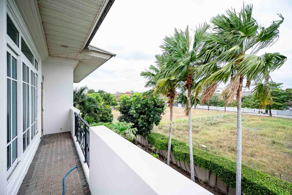 ขายบ้านแจ้งวัฒนะ เมืองทอง : 🔥ขายด่วน + 🔥หมู่บ้านคฤหาสน์ทายาท พื้นที่กว้าง พร้อมสระว่ายน้ำส่วนตัว