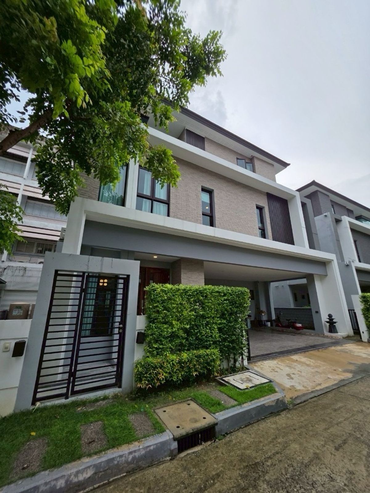 ให้เช่าบ้านลาดพร้าว101 แฮปปี้แลนด์ : Hot Deal For Rent 