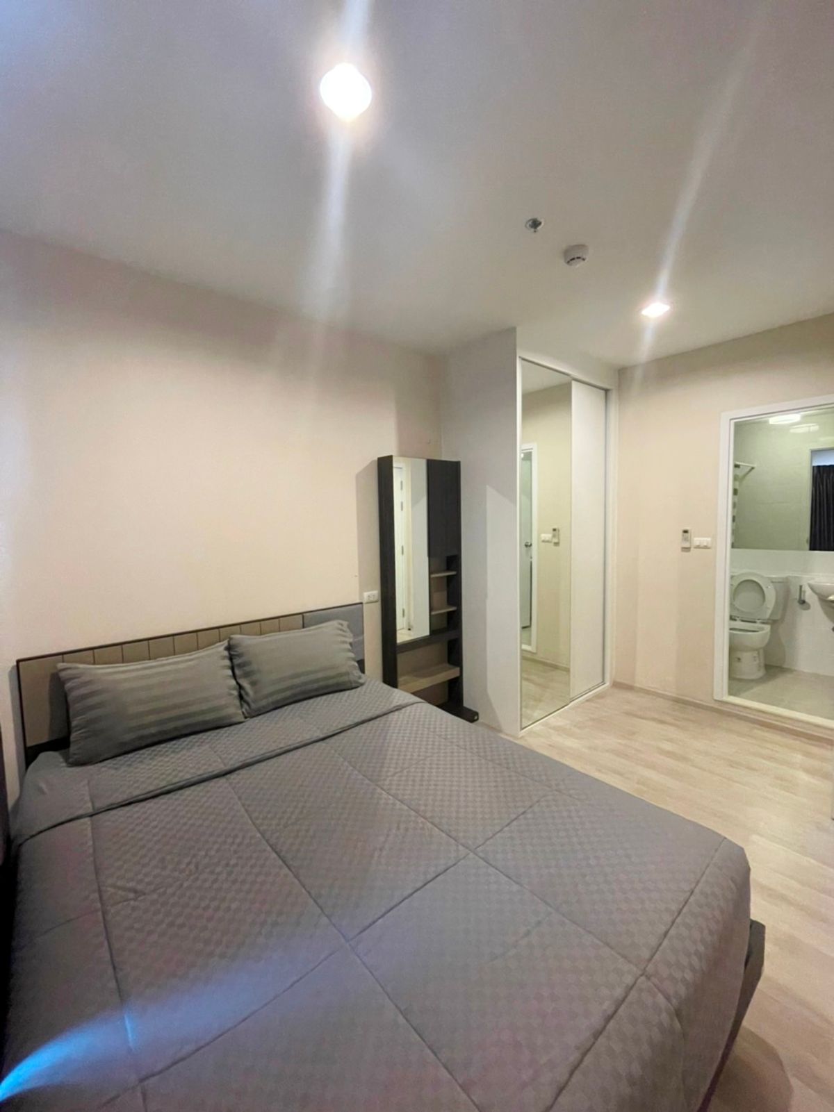 For RentCondoNonthaburi, Bang Yai, Bangbuathong : 🌃🎉 Condo attached to Central Westgate for rent, plum, Central Station, Phase 2, the first building on the road, beautifully decorated, ready to move in.