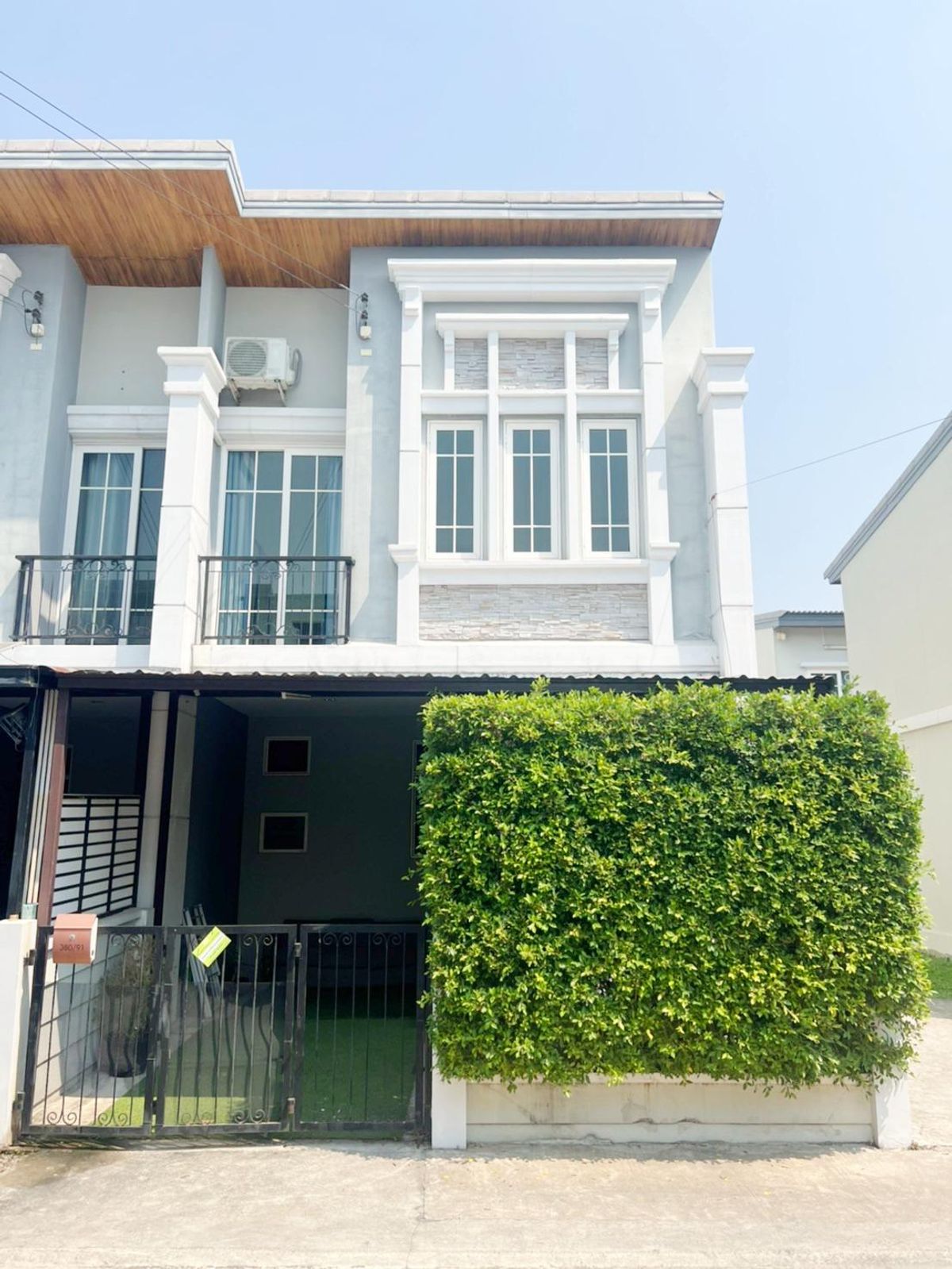 ให้เช่าทาวน์โฮมลาดกระบัง สุวรรณภูมิ : ให้เช่า ทาวน์โฮมหลังริม โกลเด้นทาวน์ 3 บางนา–สวนหลวง 3 นอน เฟอร์ครบ พร้อมอยู่