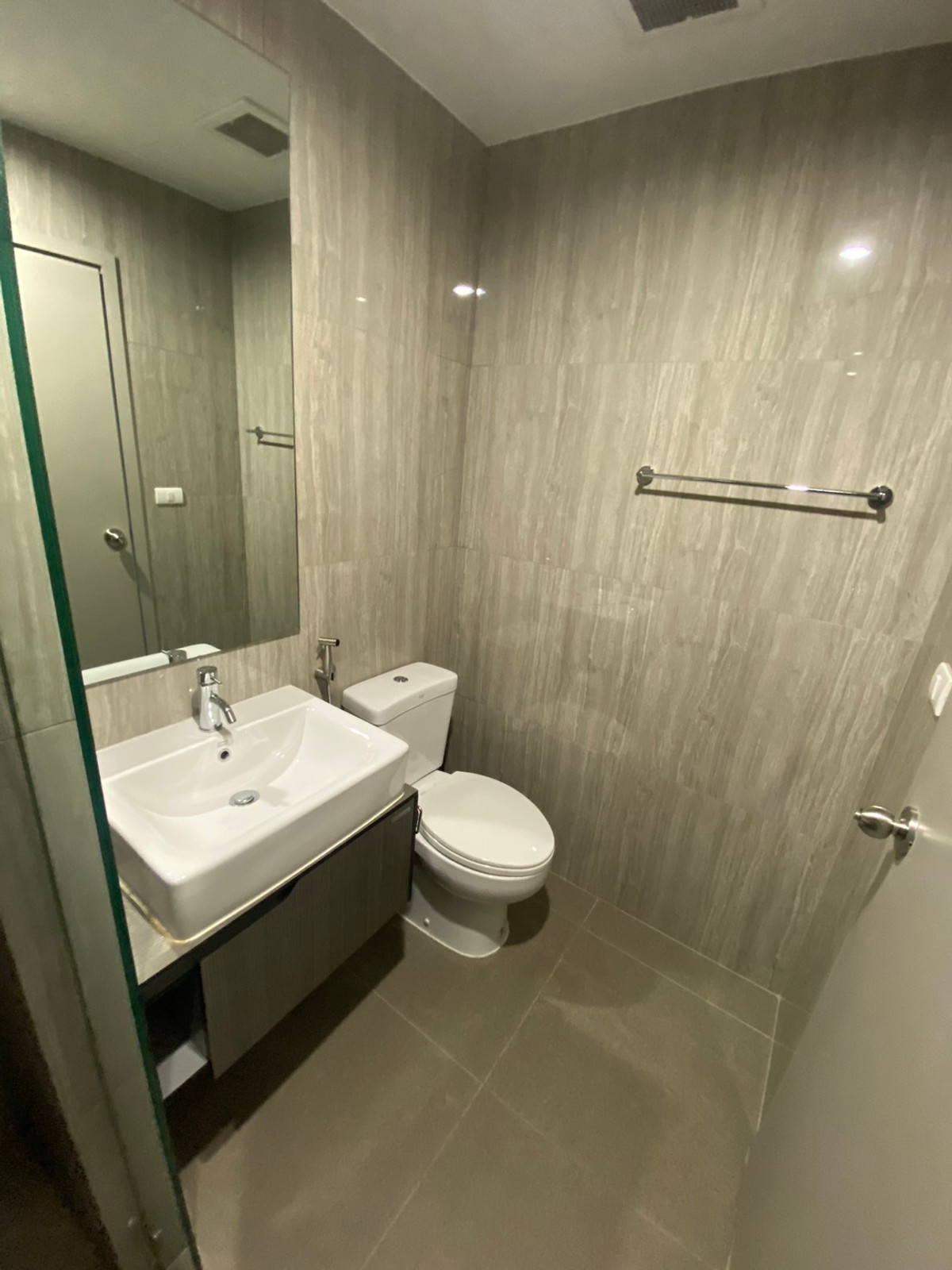 For RentCondoBang kae, Phetkasem : Ready to stay 💥 Rent 16,000 💥 Code PS24💥! (Park Lan Petchkasem 56) !! Near Phasi Charoen Skytrain Station 💥💥088-398-3835